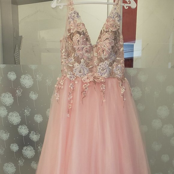 Brand New Prom Dress/Grad Dress from Lisa's Bridal SIZE 6 - Picture 3 of 5